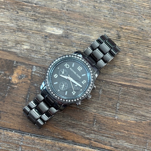 Michael Kors Accessories - Michael Kors MK-5076 Watch in Black/Charcoal